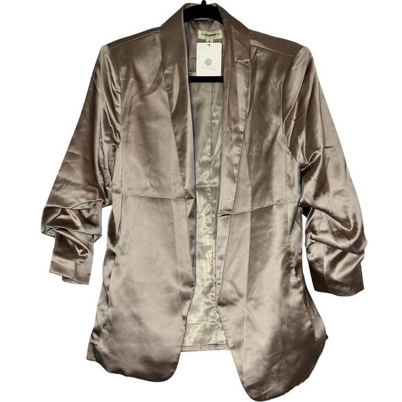 Eesome – Locking Out Satin Blazer (Sold by ECB) – Champagne – S - Picture 1 of 5